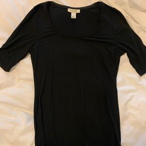 Black Tee with sinch sleeve design